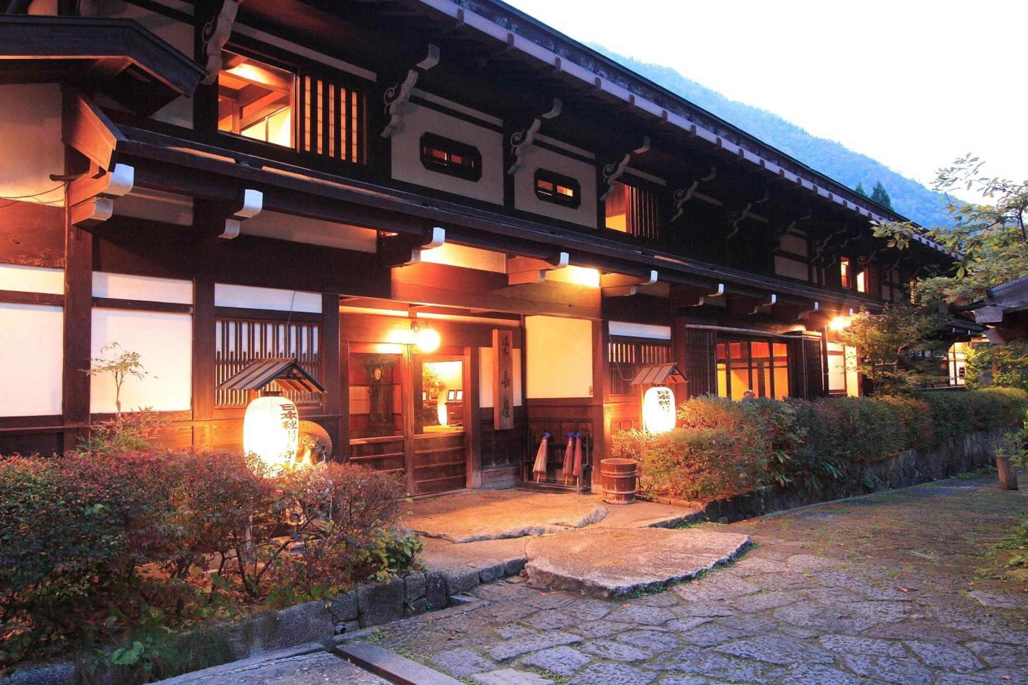 Yumoto Choza Hotel Такаяма Екстериор снимка